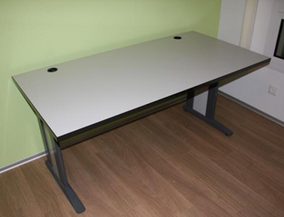 foto-03-lager-tisch-ym901-2
